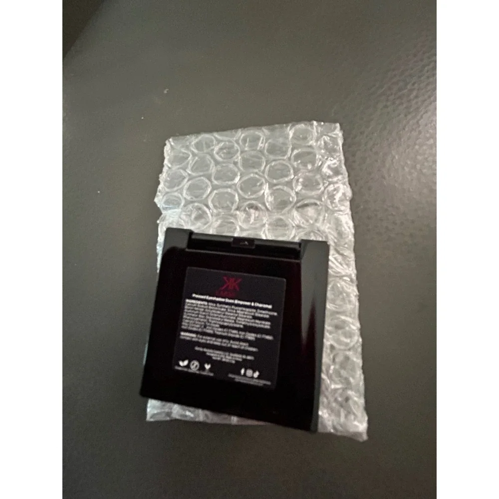 Karmela Cosmetics Pressed Eyeshadow Duo Empower & Charisma Brown Rose Gold